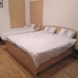Walls 3* Bakü